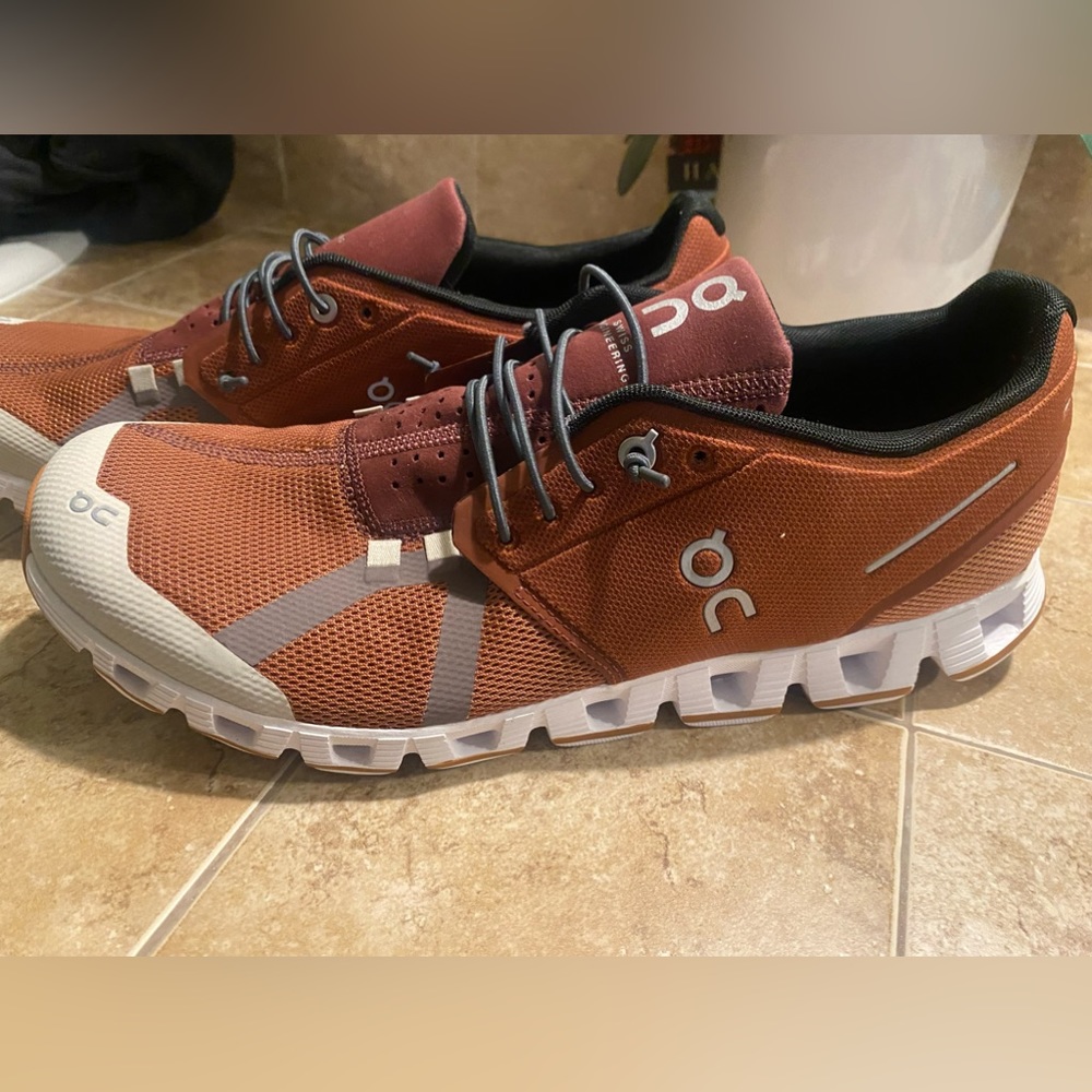 NWOT Mens On Cloud